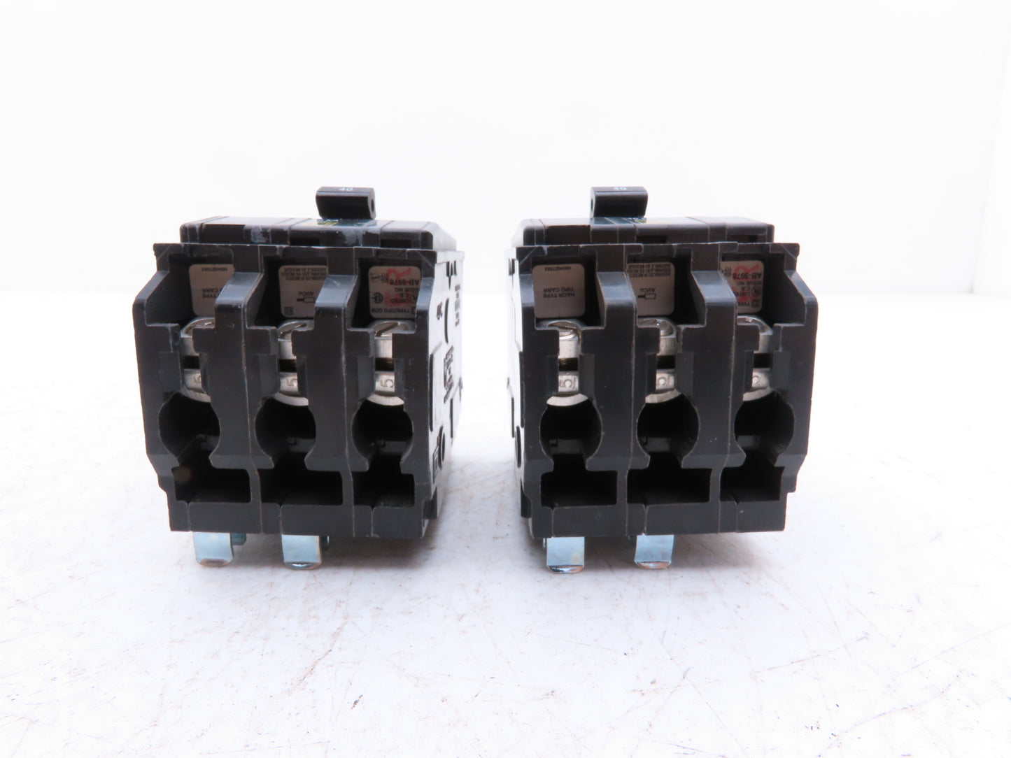 Square D QOB340 Bolt On Circuit Breaker 3 Pole 40A 240V Square Screws Lot of 2
