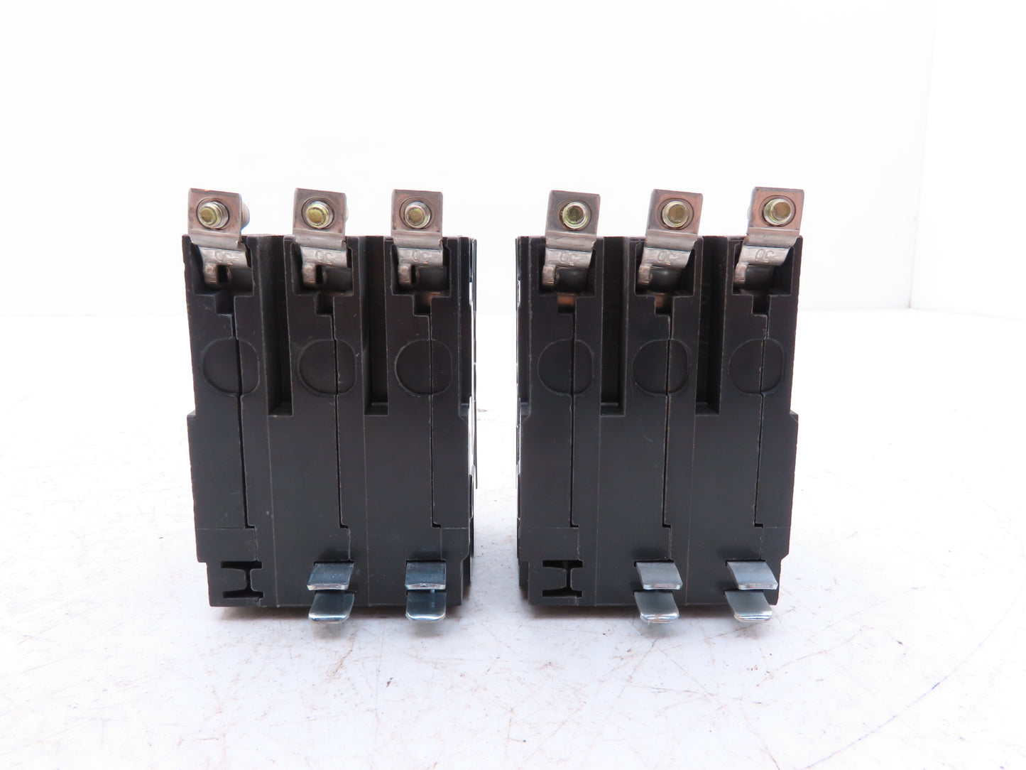 Square D QOB340 Bolt On Circuit Breaker 3 Pole 40A 240V Square Screws Lot of 2
