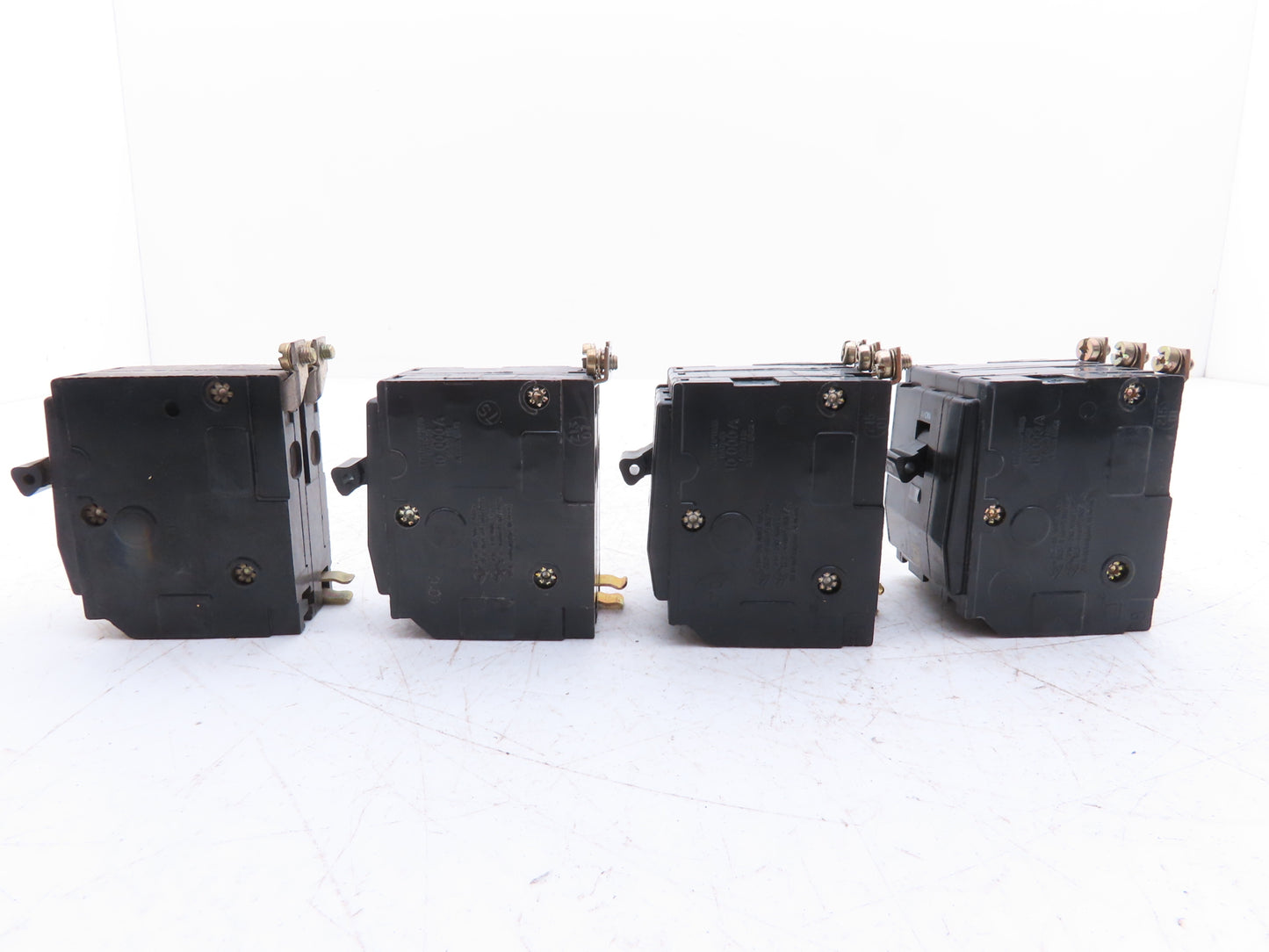 Square D QOB340 Bolt On Circuit Breaker 2 & 3 Pole 20A 240V Mixed Lot of 4