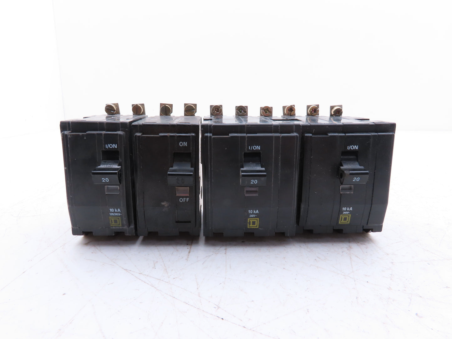 Square D QOB340 Bolt On Circuit Breaker 2 & 3 Pole 20A 240V Mixed Lot of 4