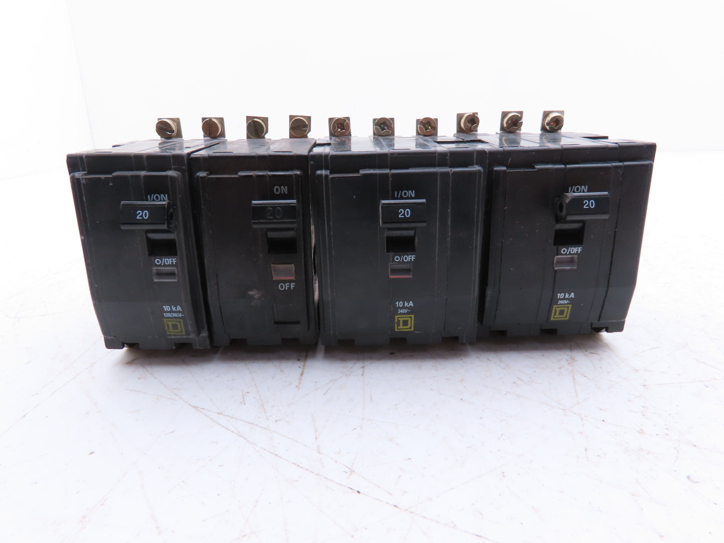 Square D QOB340 Bolt On Circuit Breaker 2 & 3 Pole 20A 240V Mixed Lot of 4