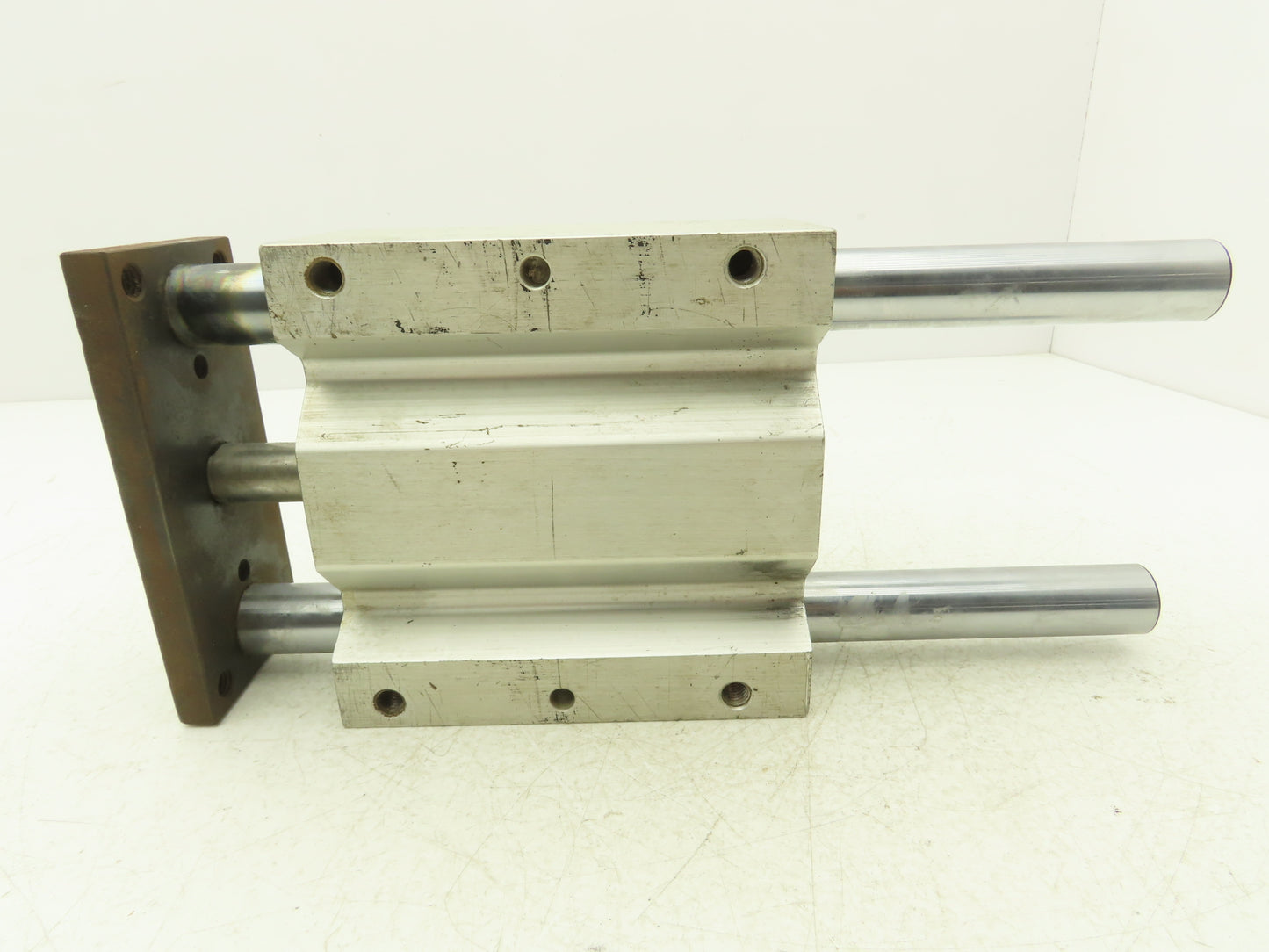 Parker P5T-J063/W10014 Pneumatic Guided Cylinder 63mm Bore x 100mm Stroke