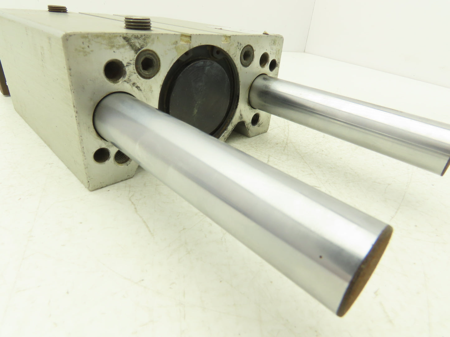 Parker P5T-J063/W10014 Pneumatic Guided Cylinder 63mm Bore x 100mm Stroke