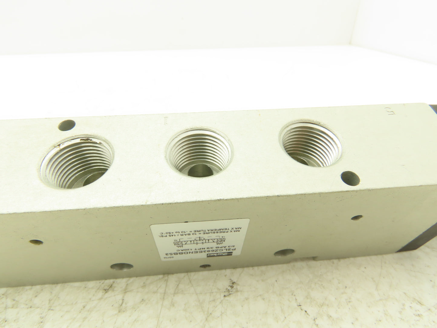Parker P2LCZ693EENDBB53 Pneumatic Double Solenoid Valve 4 Way 3 Position 3/8"NPT
