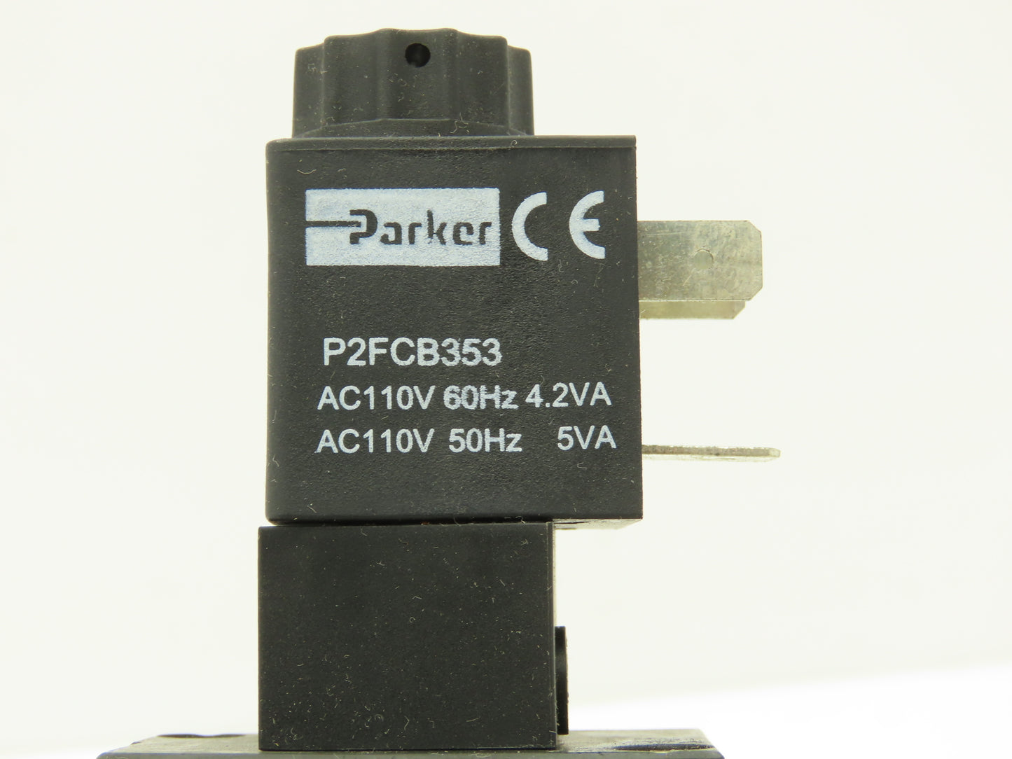 Parker P2LCZ693EENDBB53 Pneumatic Double Solenoid Valve 4 Way 3 Position 3/8"NPT