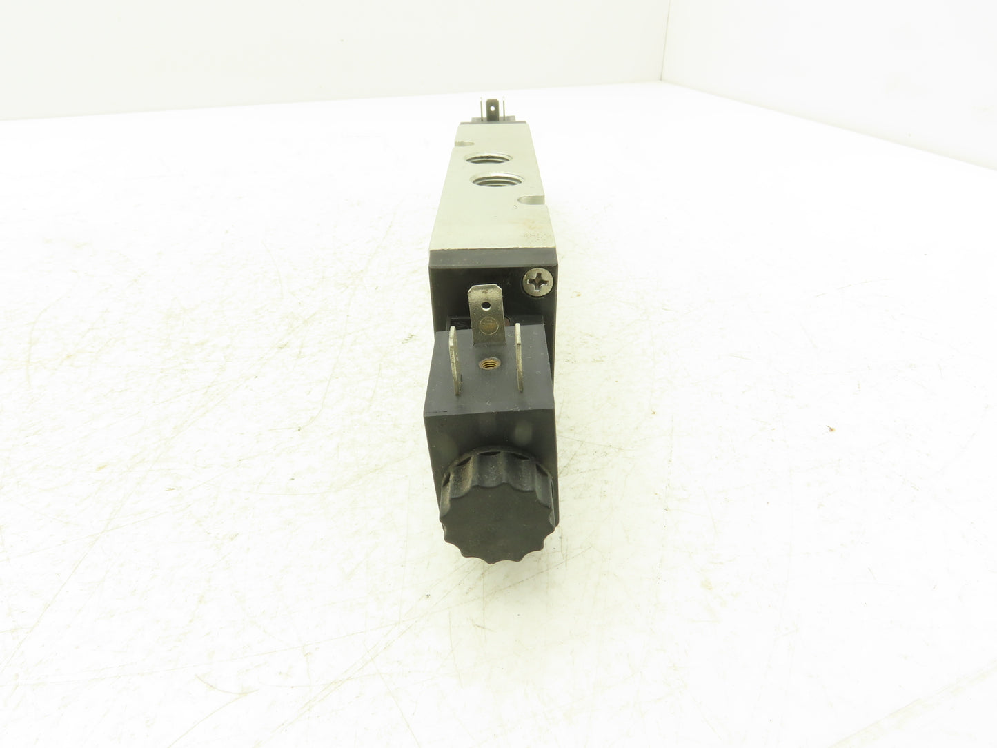 Parker P2LCZ693EENDBB53 Pneumatic Double Solenoid Valve 4 Way 3 Position 3/8"NPT