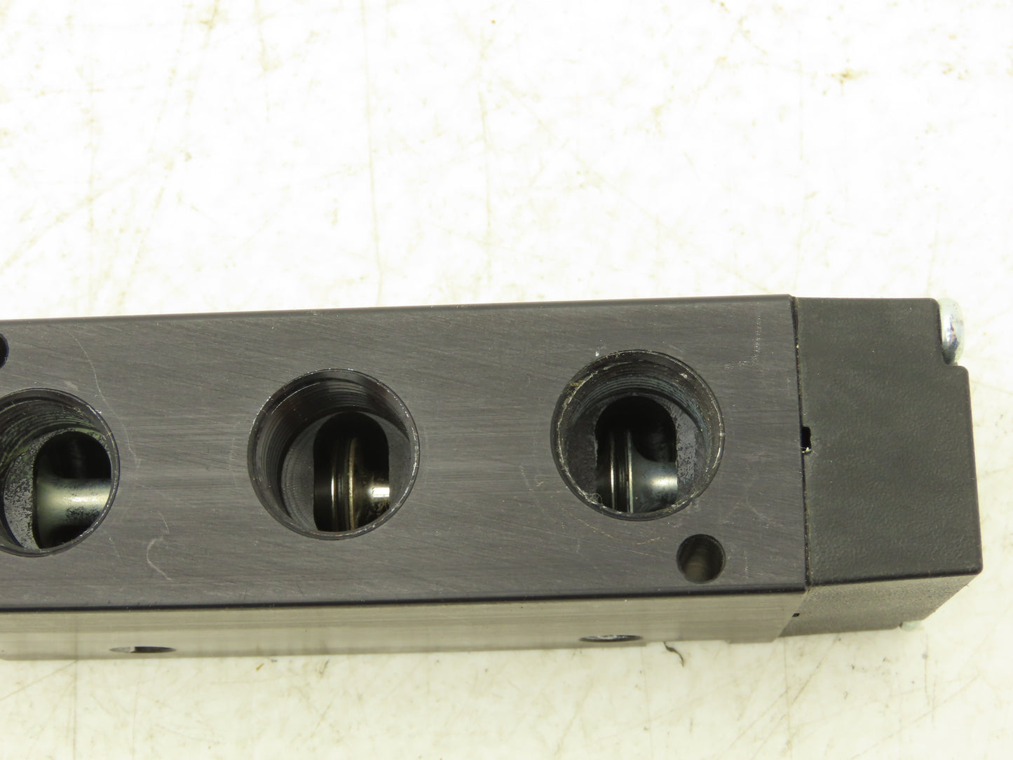 Parker B612ADA53A Pneumatic Solenoid Inline Valve 4 Way 2 Position 3/8" NPT