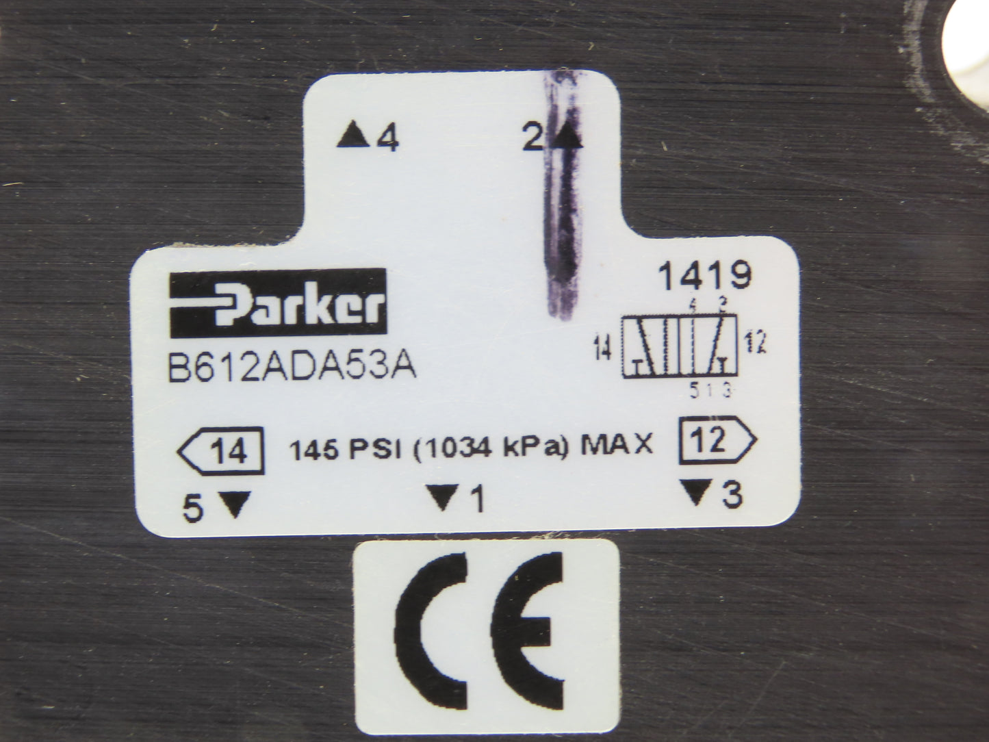 Parker B612ADA53A Pneumatic Solenoid Inline Valve 4 Way 2 Position 3/8" NPT