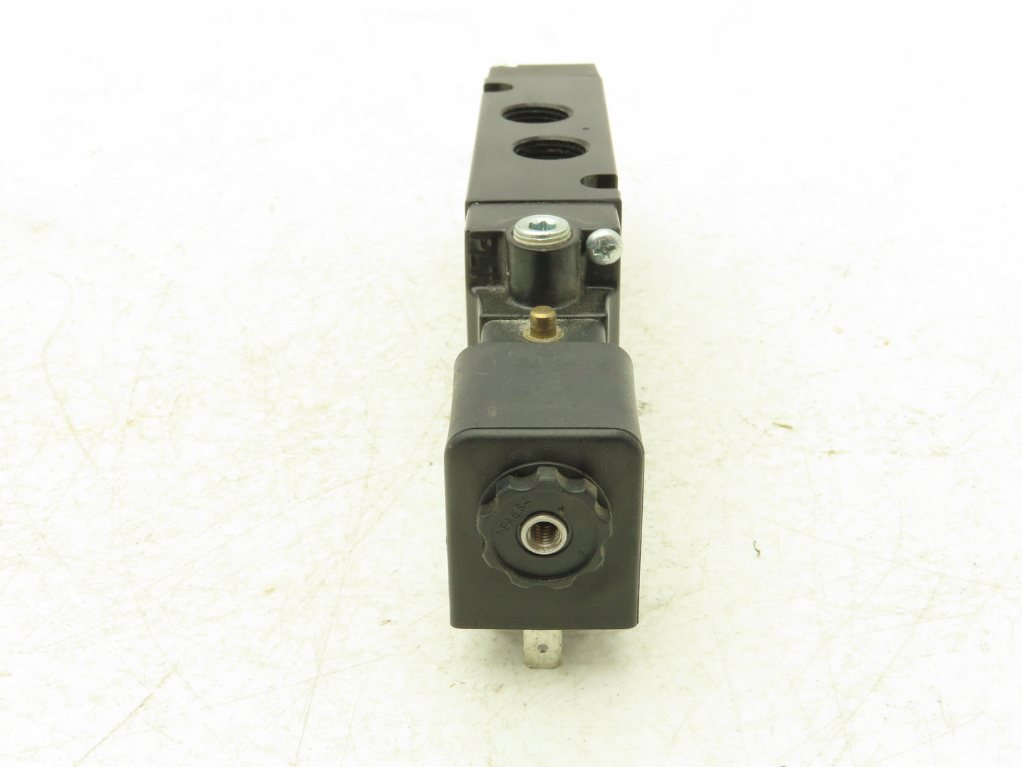 Parker B612ADA53A Pneumatic Solenoid Inline Valve 4 Way 2 Position 3/8" NPT