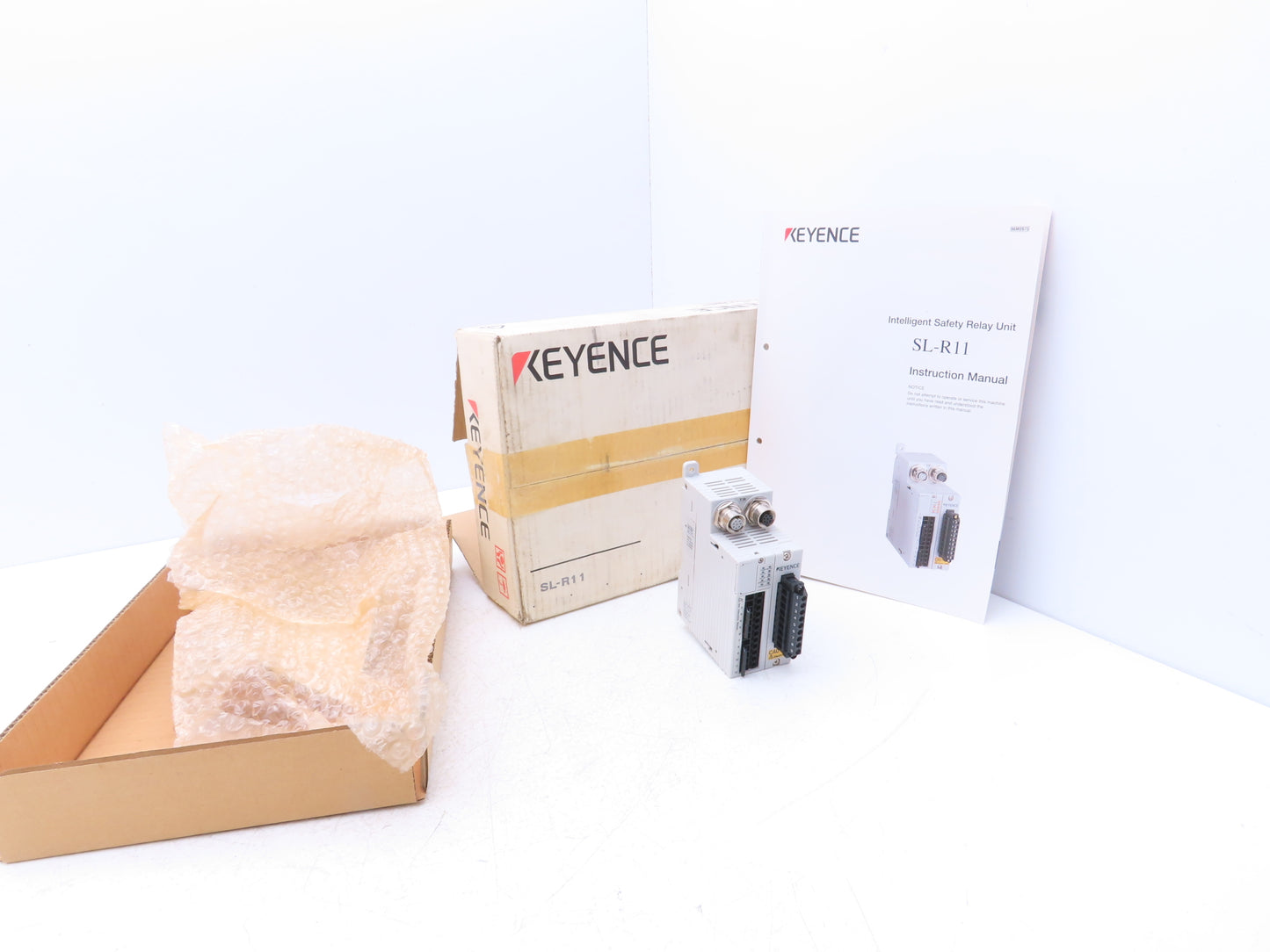 Keyence SL-R11 Safety Relay Control Unit 24VDC Din Rail Mount