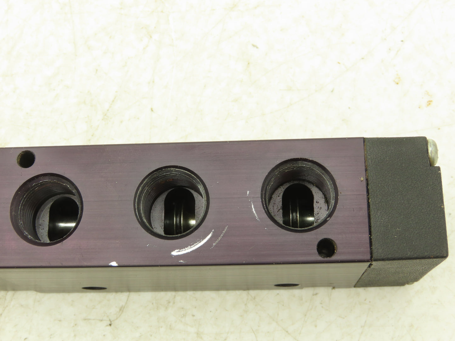 Parker B612ACB53A Pneumatic Solenoid Inline Valve 4 Way 2 Position 3/8" NPT