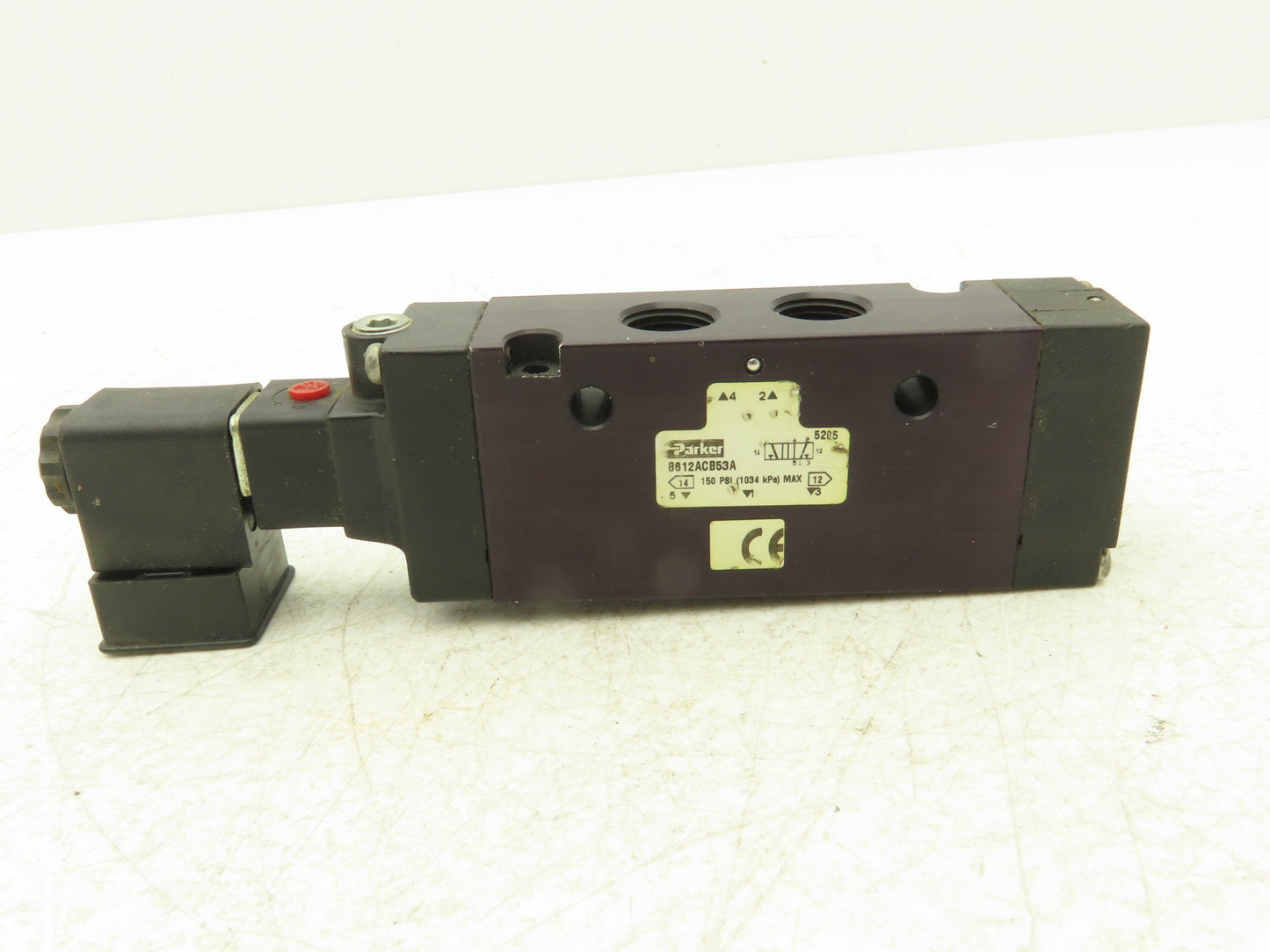 Parker B612ACB53A Pneumatic Solenoid Inline Valve 4 Way 2 Position 3/8" NPT