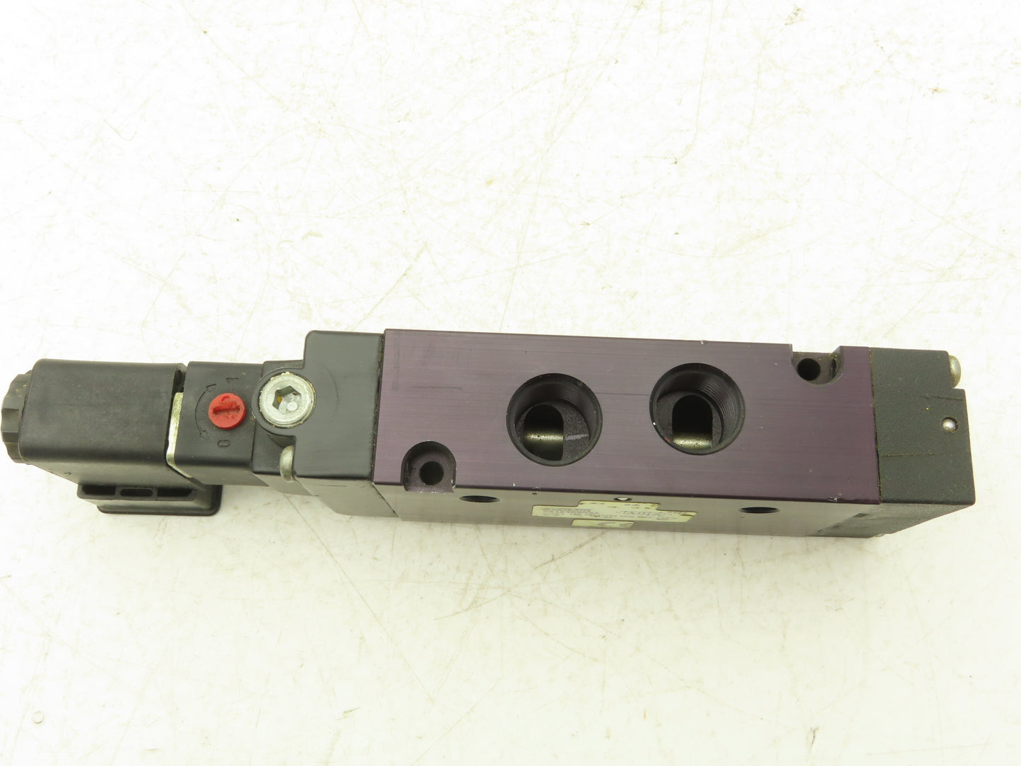 Parker B612ACB53A Pneumatic Solenoid Inline Valve 4 Way 2 Position 3/8" NPT