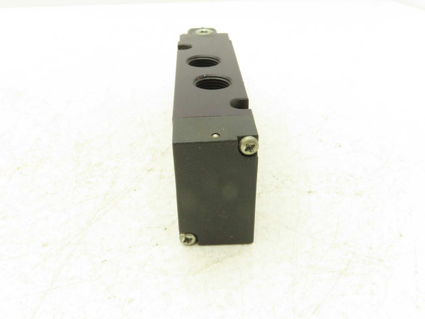 Parker B612ACB53A Pneumatic Solenoid Inline Valve 4 Way 2 Position 3/8" NPT