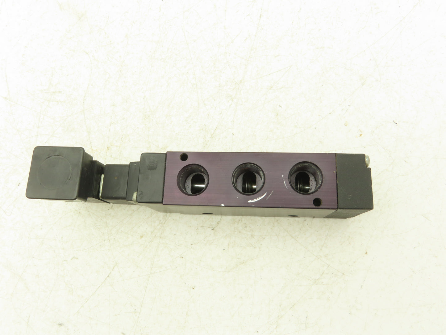 Parker B612ACB53A Pneumatic Solenoid Inline Valve 4 Way 2 Position 3/8" NPT