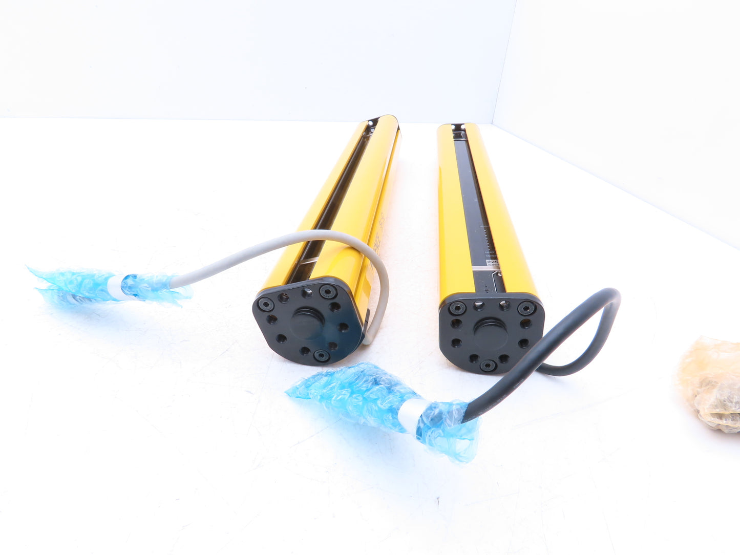 Keyence SL-C20HM Safety Light Curtain Set 425mm Protection Zone 20 Beam 24VDC