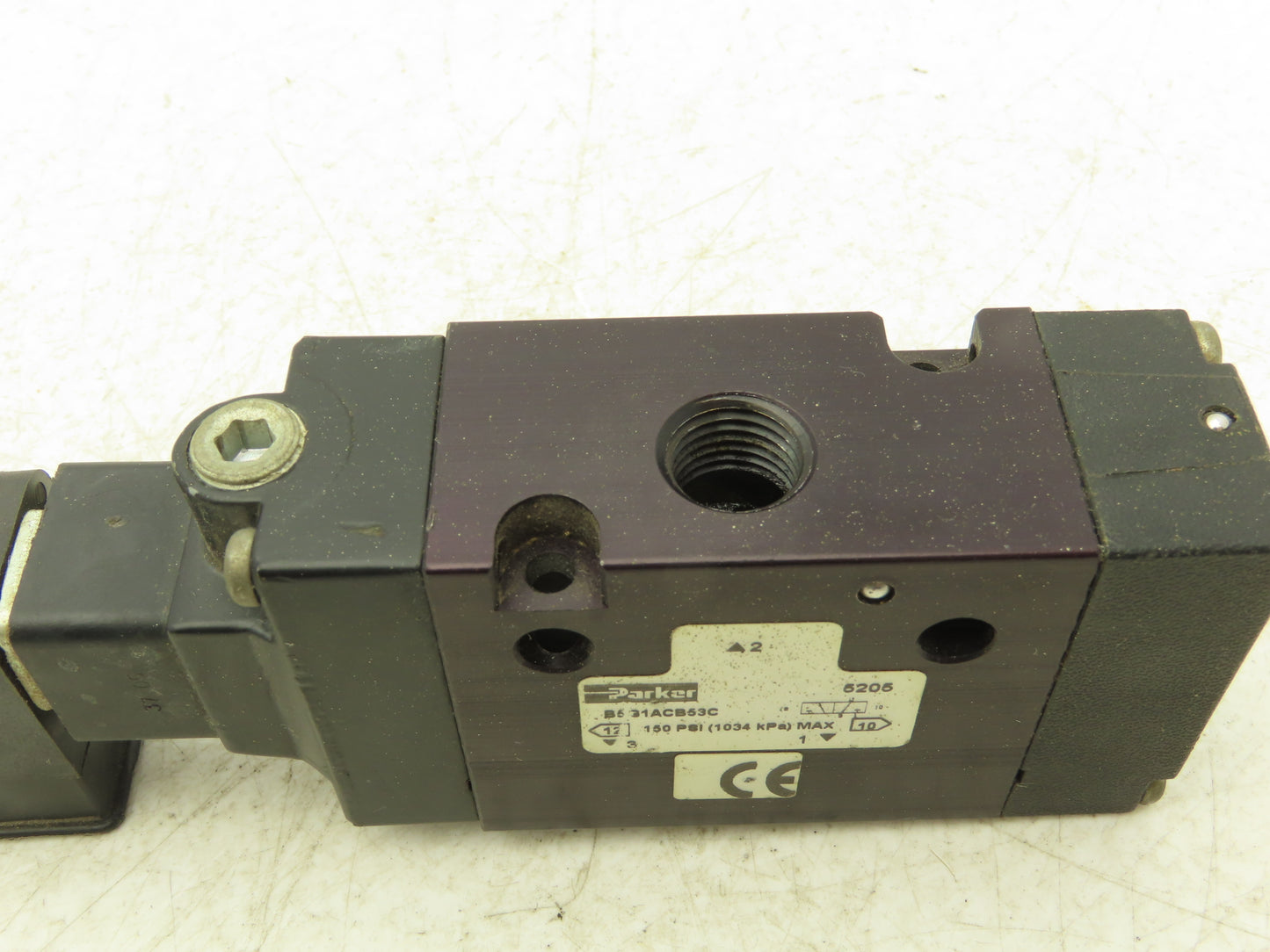 Parker B5G1ACB53C Pneumatic Solenoid Valve 2 Position NC 120 VAC 1/4" NPT