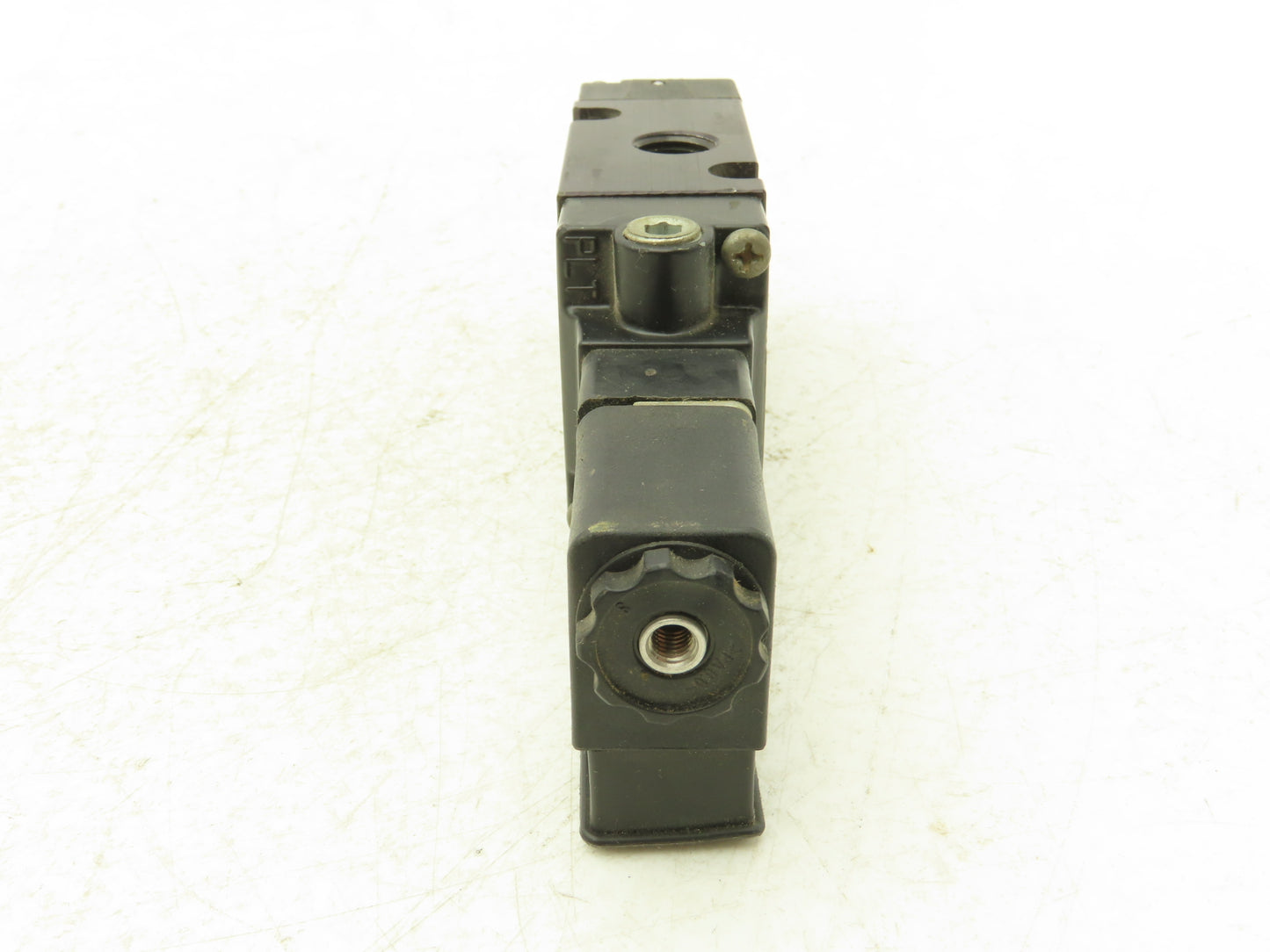 Parker B5G1ACB53C Pneumatic Solenoid Valve 2 Position NC 120 VAC 1/4" NPT