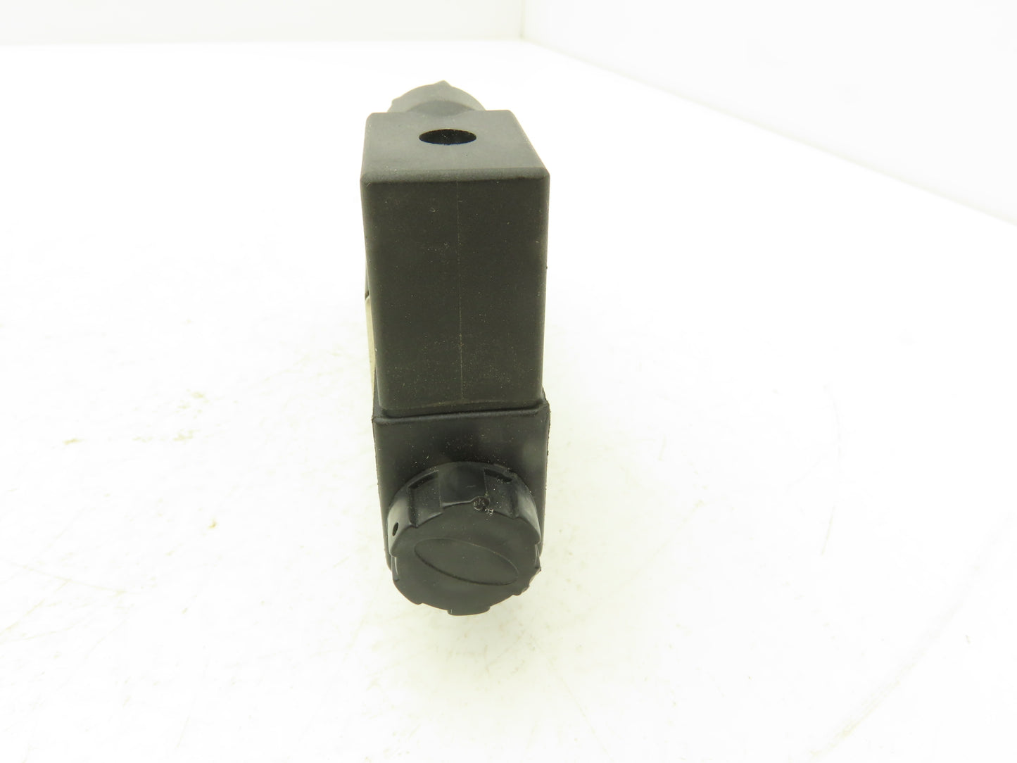 DynaQuip 145855.01 Pneumatic Solenoid Valve 110 VAC 116 PSI 1/4" NPT