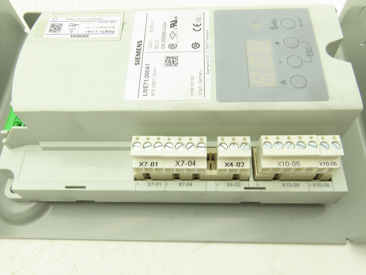 SCC LME71.111PKG Siemens Flame Safeguard Burner Control w Program Module 120VAC
