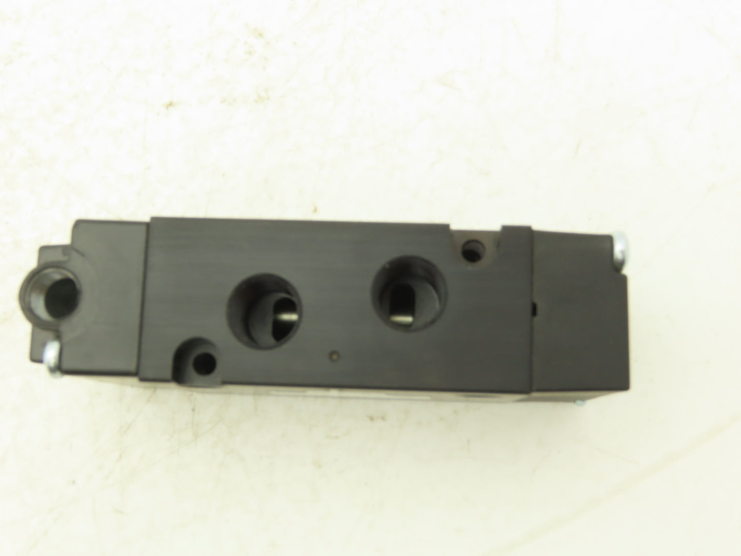 Parker B531000XXC Pneumatic Air Solenoid Valve 145 PSI 1/4" NPT 5 Way 2 Position