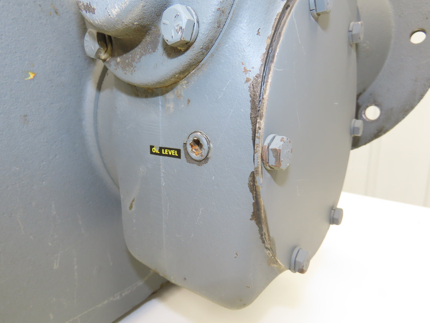 Double Reduction Gearbox 210:1 Ratio Reducer 8 RPM 182TC Vertical Output Shaft