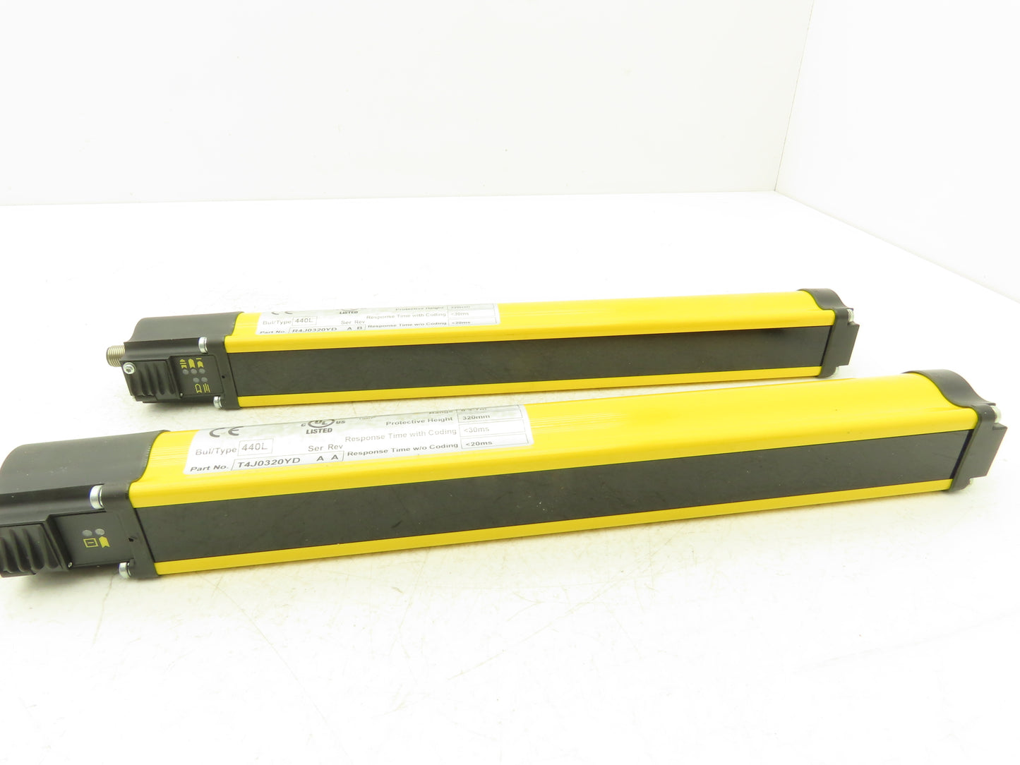440L-P4J0320YD GuardMaster Guardshield Safety Light Curtain Transmitter/Receiver