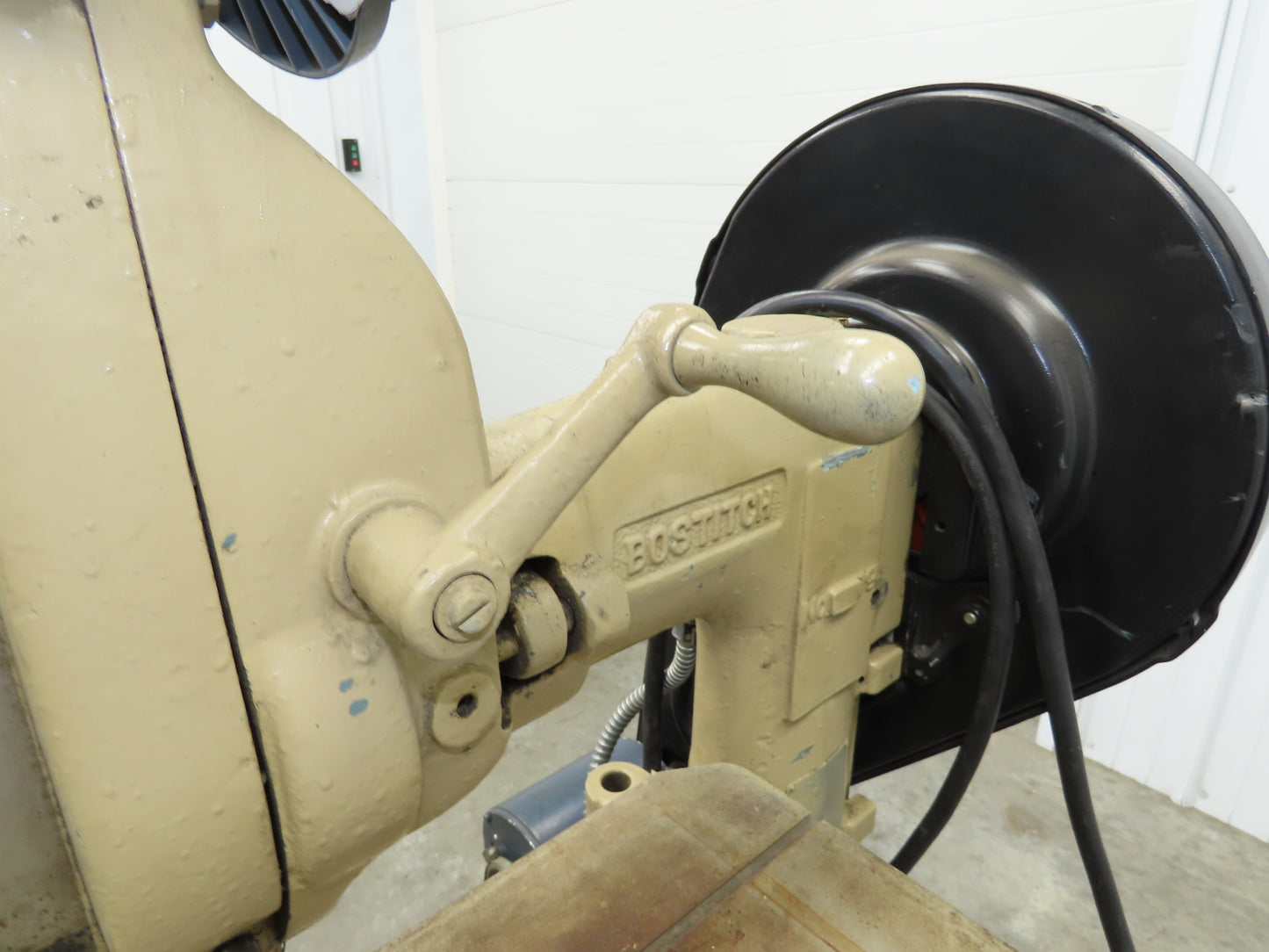 Bostitch 19 Stanley Bronco Wire Stitcher Saddle Single Head Industrial Stapler