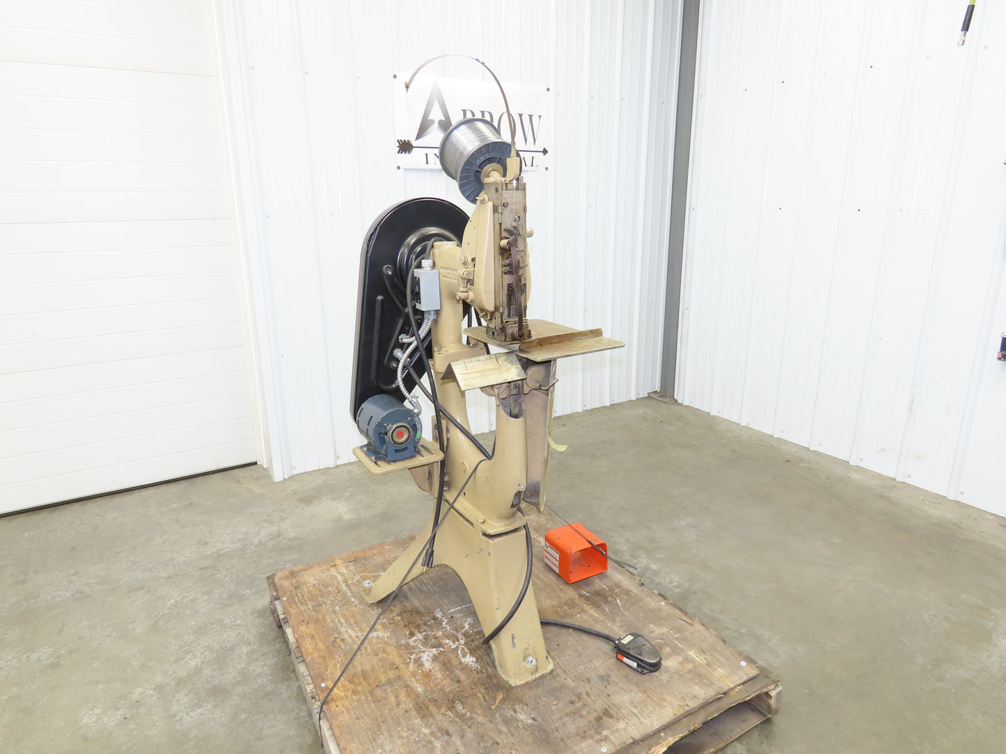 Bostitch 19 Stanley Bronco Wire Stitcher Saddle Single Head Industrial Stapler