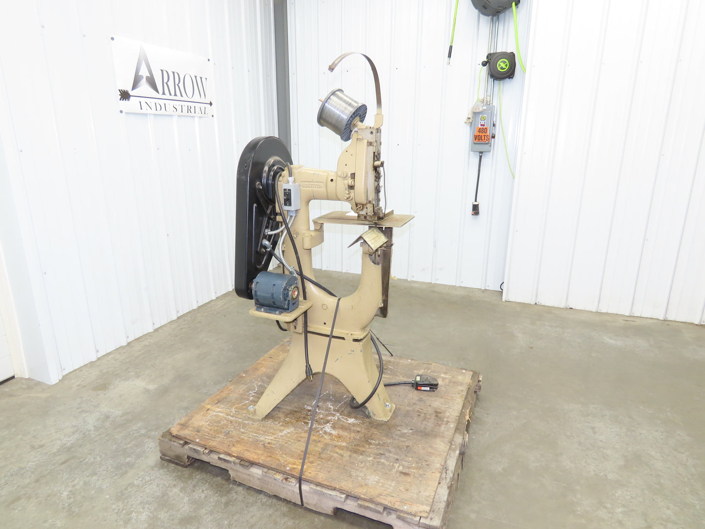 Bostitch 19 Stanley Bronco Wire Stitcher Saddle Single Head Industrial Stapler