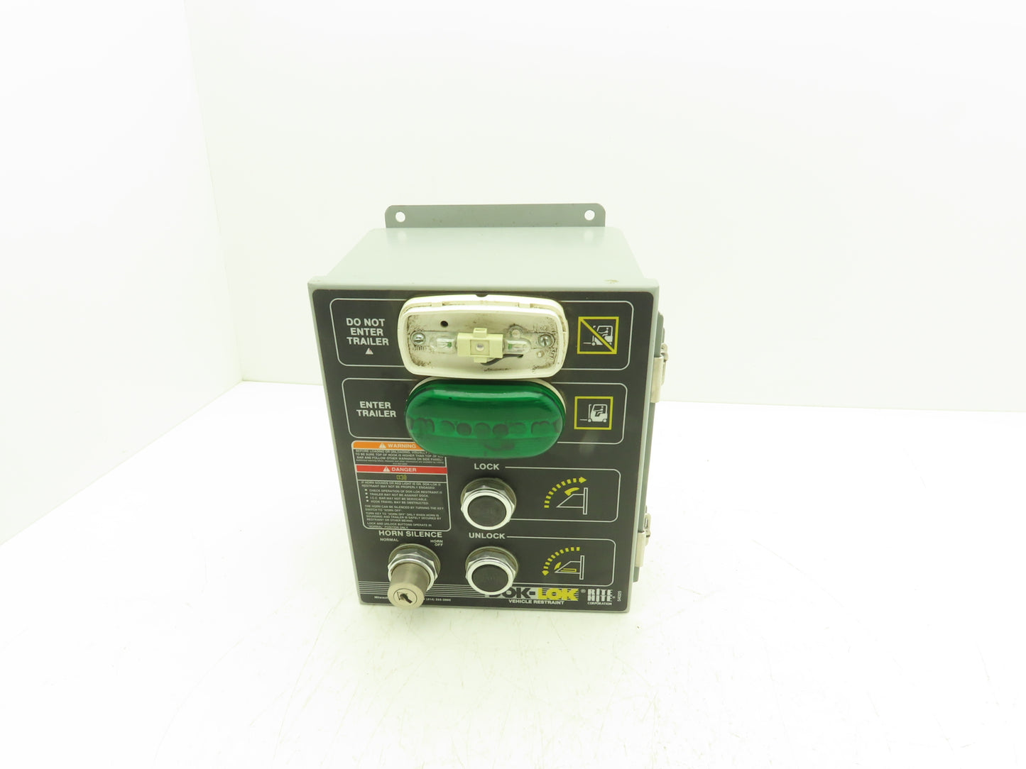 RITE-HITE DOK-LOK Vehicle Restraint Control Box 120V 1Ph 60Hz 1/6Hp w/Key