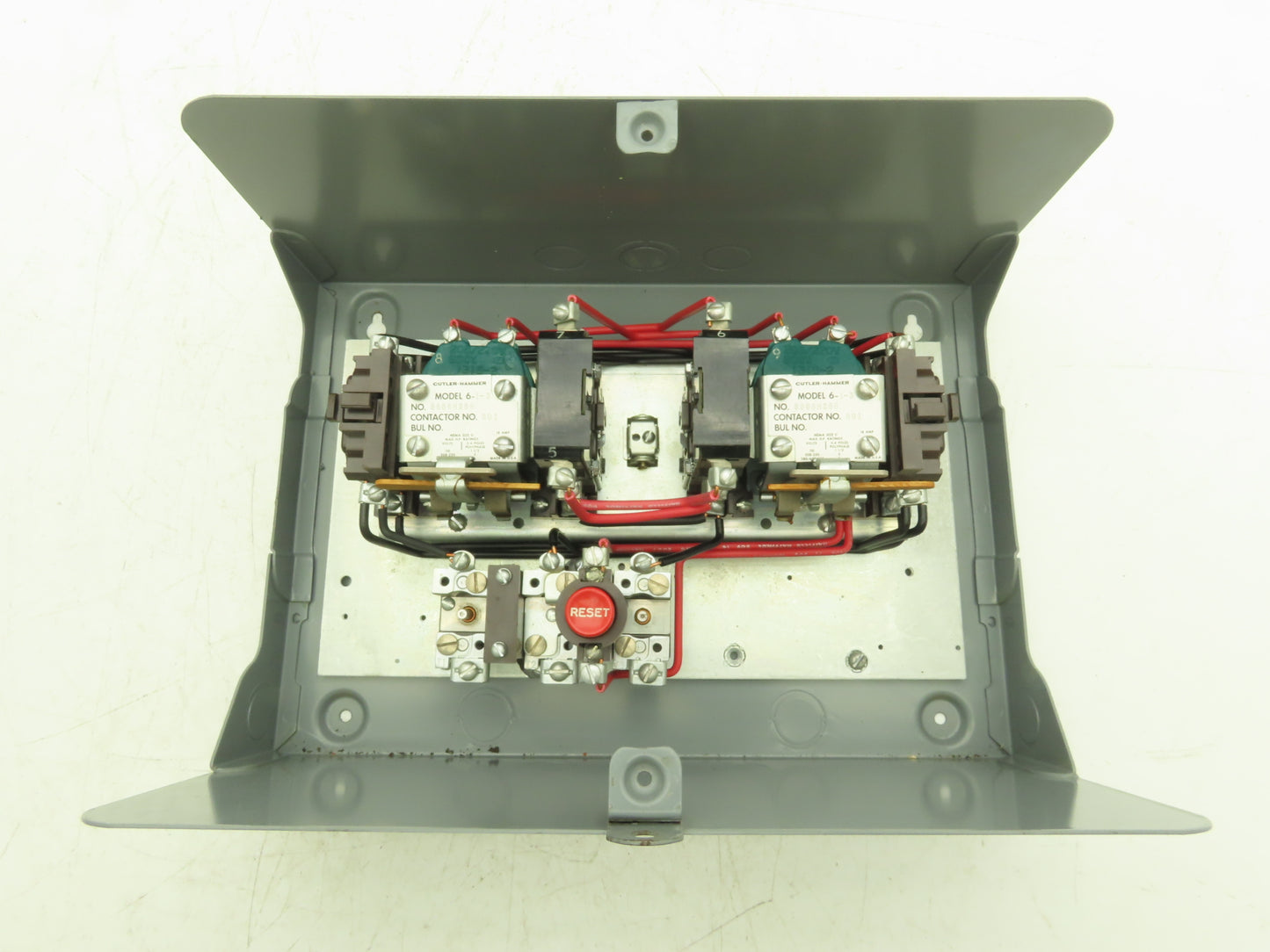 Cutler Hammer 9656 Size 0 Automatic Reversing Starter 3 Pole w/Thermal Overload