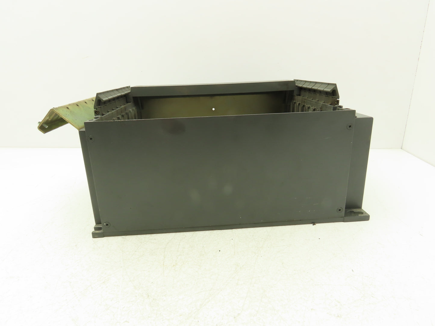 Mitsubishi FCA320HCM2-1 PCB Slot Rack Chassis & Backplane Card Assembly MC021D