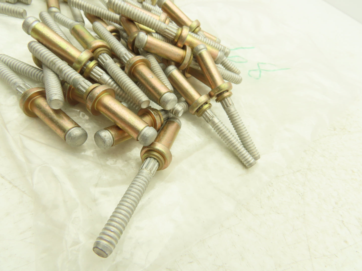 Huck MS90354-1009 Aircraft Grip Rivets 5/16" x .531/.595"  Lot of 68pcs