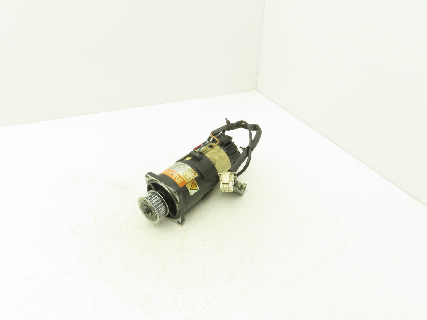 Sanyo Denki V720B-412EL7 Super V DC Servo Brake Motor 80 VDC W/Encoder 24V Brake