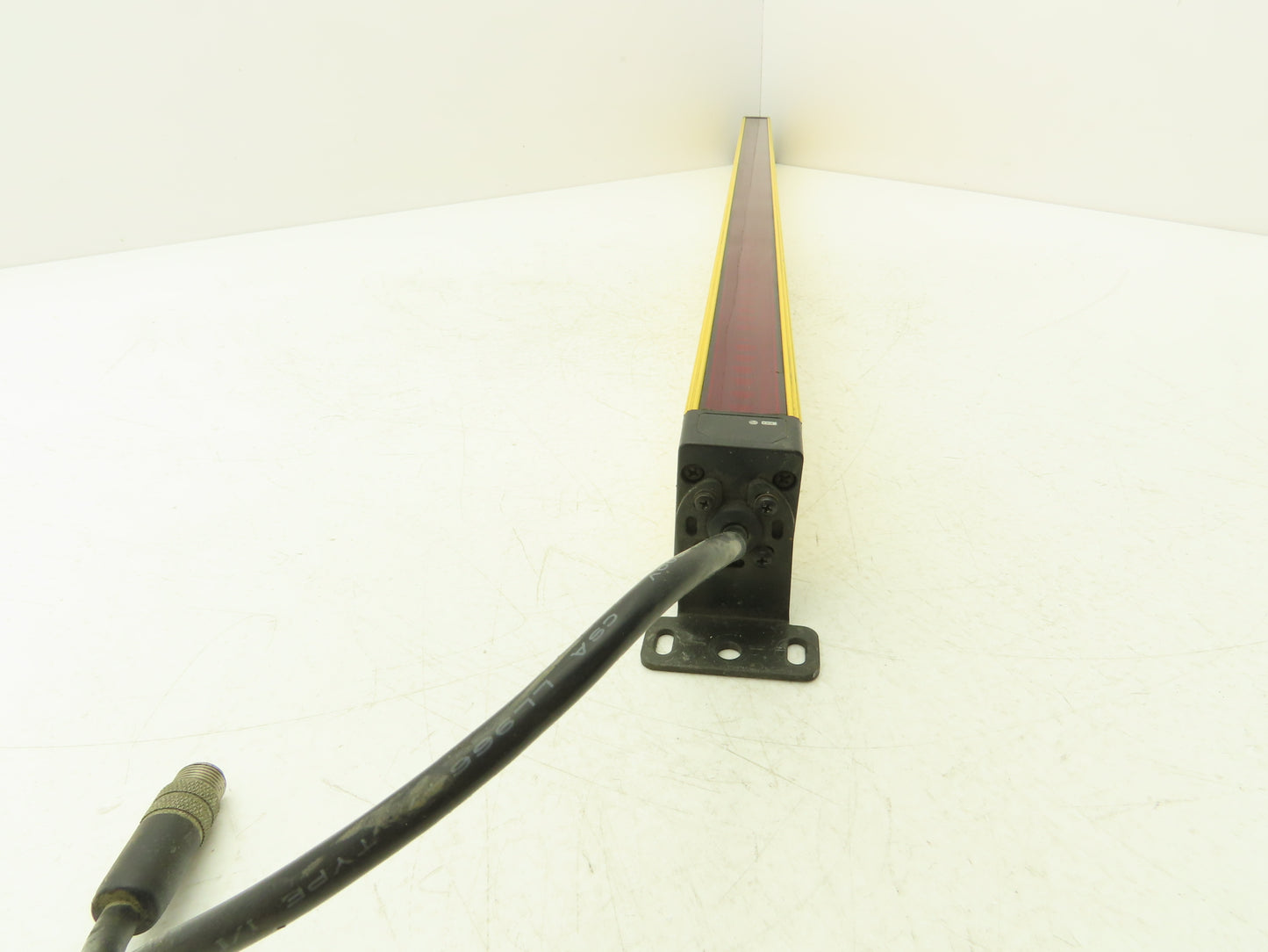 STI 70157-1017 STI MS46-30-870-Q1-X Light Curtain Transmitter 24VDC Input