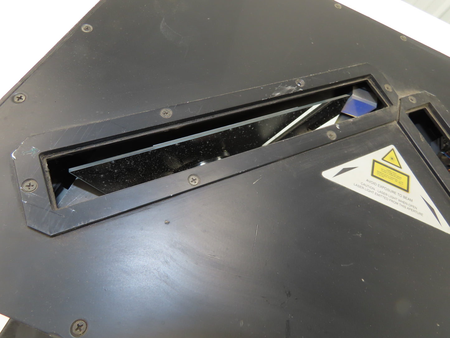 Datalogic DX8200-3100 Laser Barcode Scanner X-Pattern 85-264VAC 50/60Hz