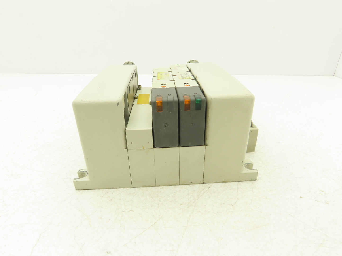 SMC VQ4301-5W Pneumatic Solenoid Valve 3-Station Manifold 3 Valves 25Pin D-Sub