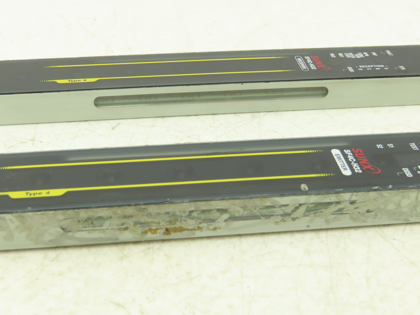 Sunx SF4C-H32E Safety Light Curtains Sensing & Receiving Set 640mm/25" L  24VDC