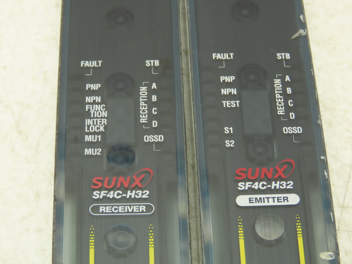 Sunx SF4C-H32E Safety Light Curtains Sensing & Receiving Set 640mm/25" L  24VDC