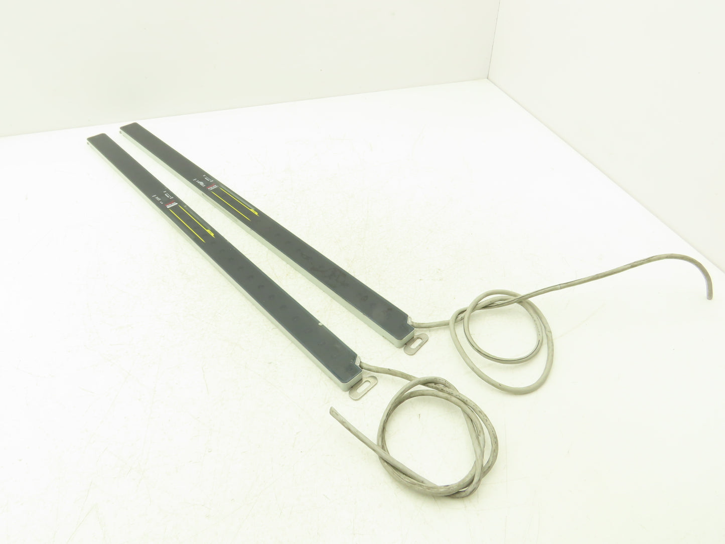 Sunx SF4C-H32E Safety Light Curtains Sensing & Receiving Set 640mm/25" L  24VDC