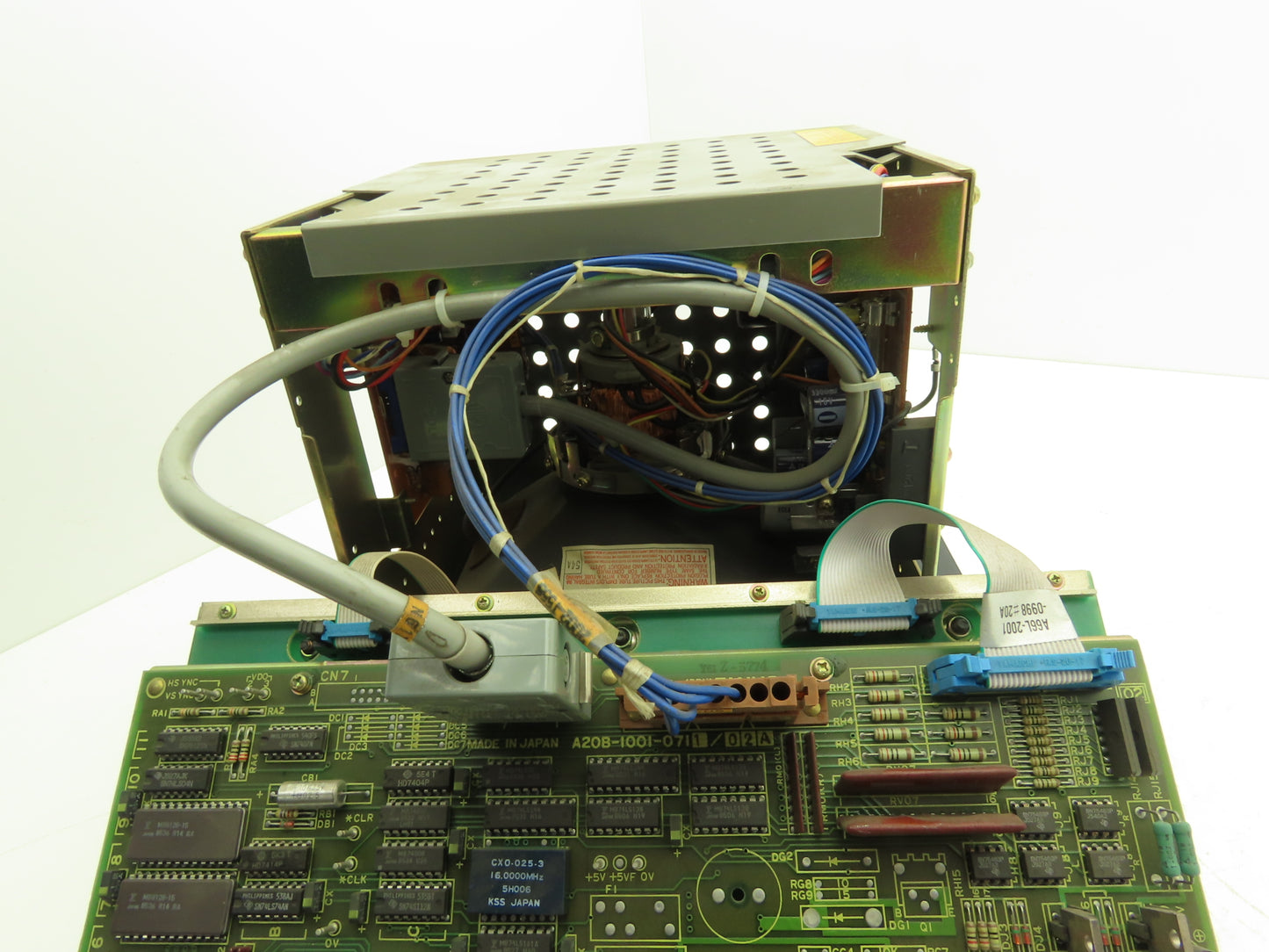 GMF Fanuc A05B-2022-C104 HMI Terminal Unit Keyboard CRT Monitor Assembly Unit