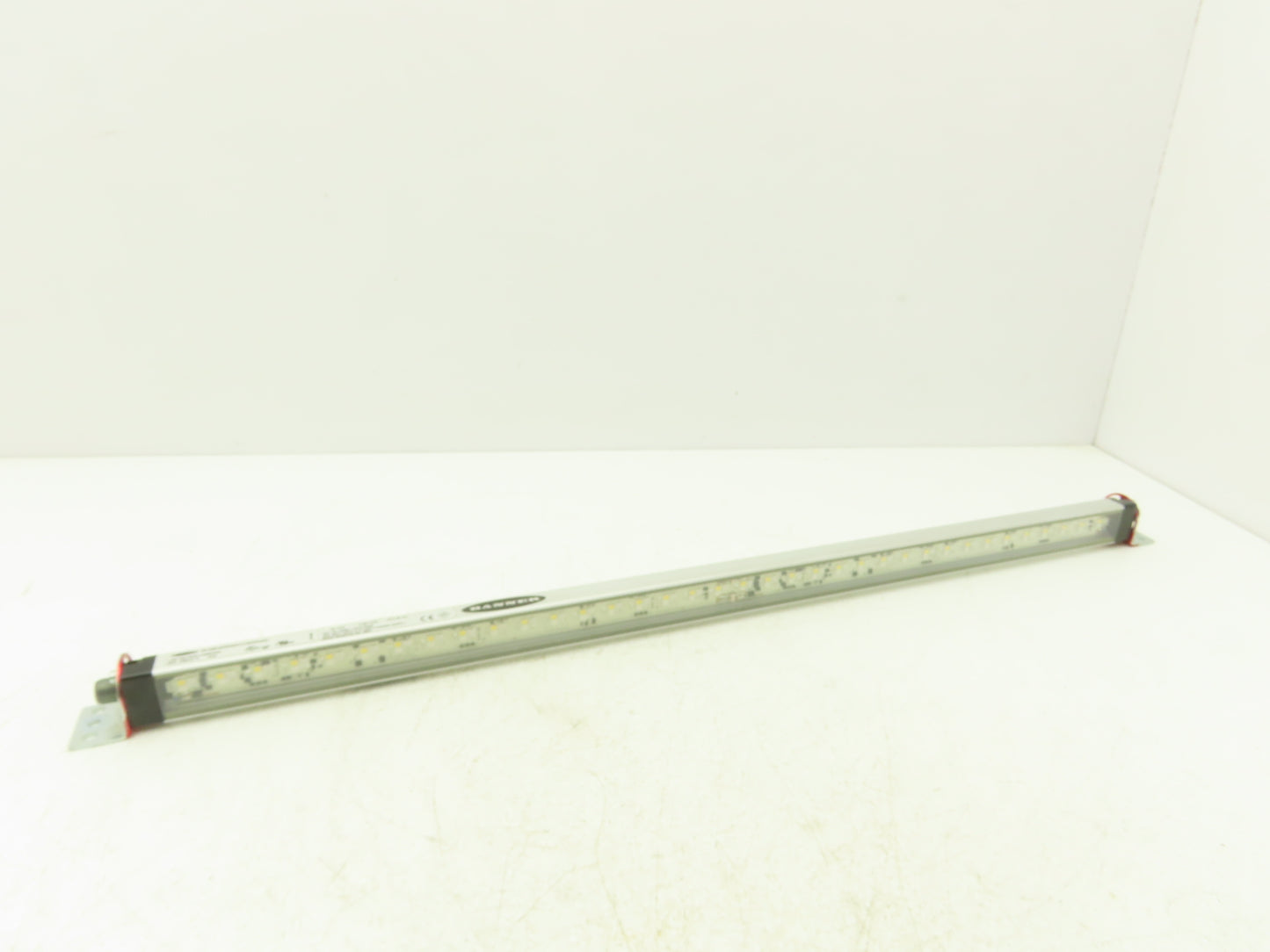 Banner WLS28-2CWGRXX3-0570X24Q Task Light Strip Multicolor White Green Red 24VDC