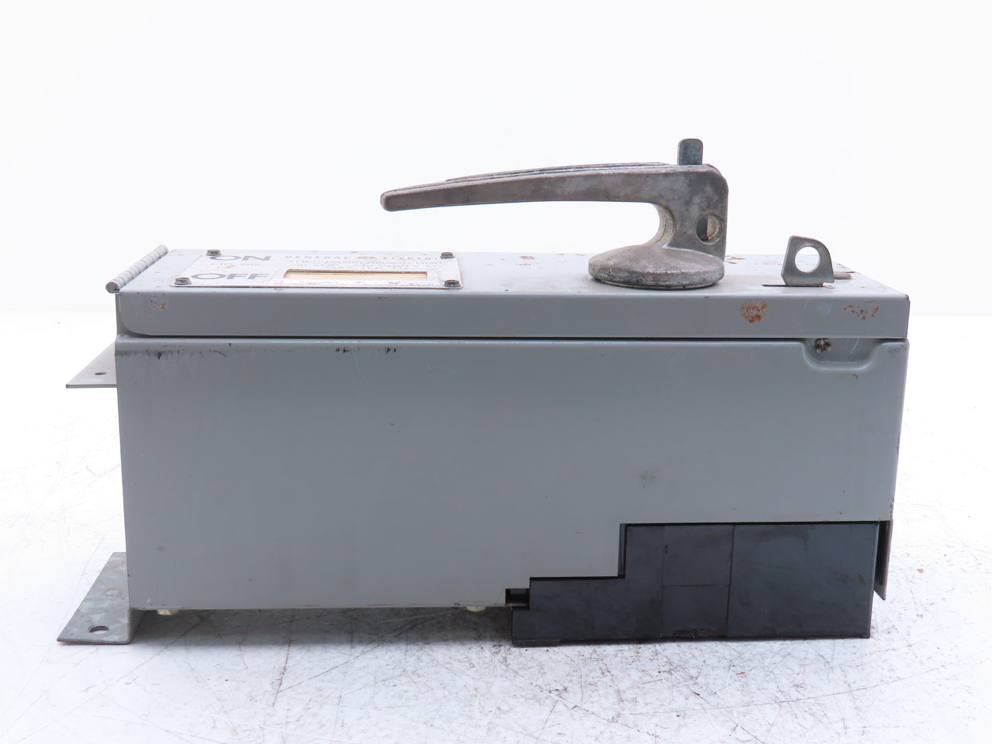 General Electric THFP321XL 3-Pole Fusible Disconnect Switch Panel Mount 30A 240V