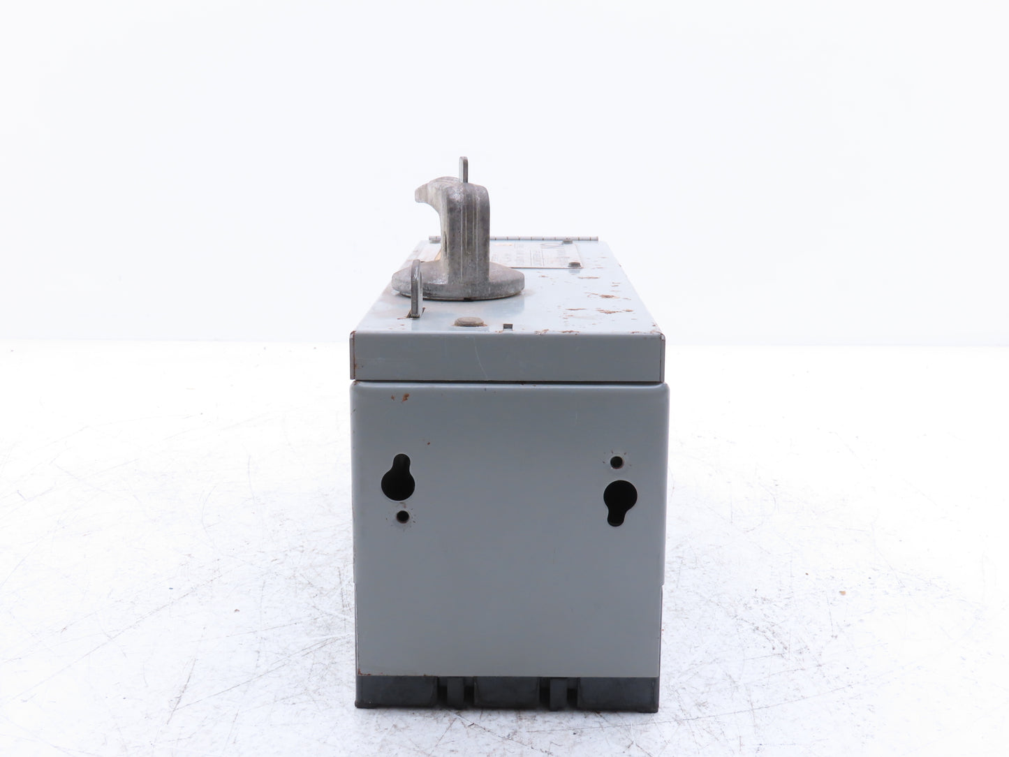 General Electric THFP321XL 3-Pole Fusible Disconnect Switch Panel Mount 30A 240V