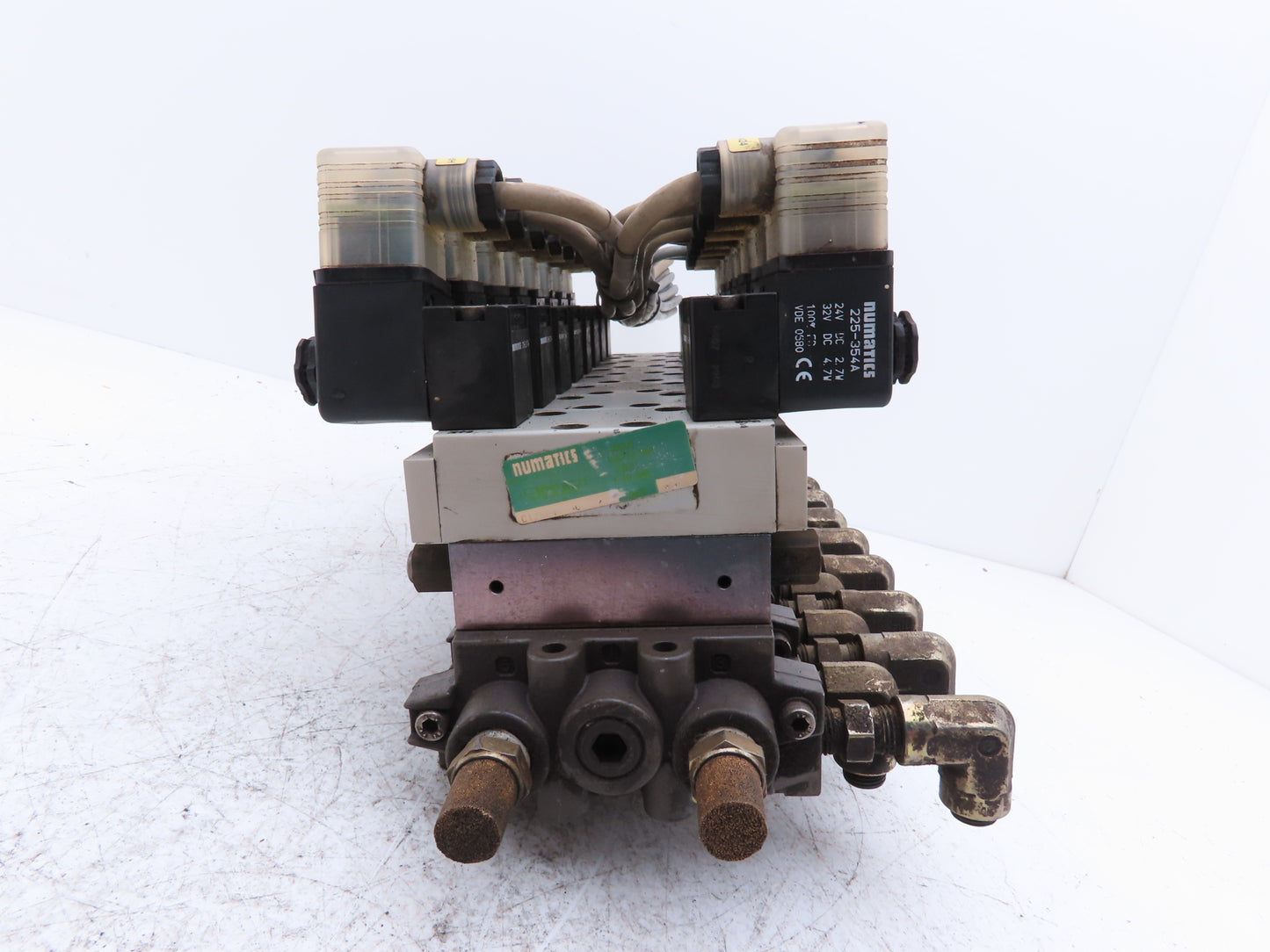 Numatics Pneumatic Solenoid Valve 8-Station Manifold 24VDC