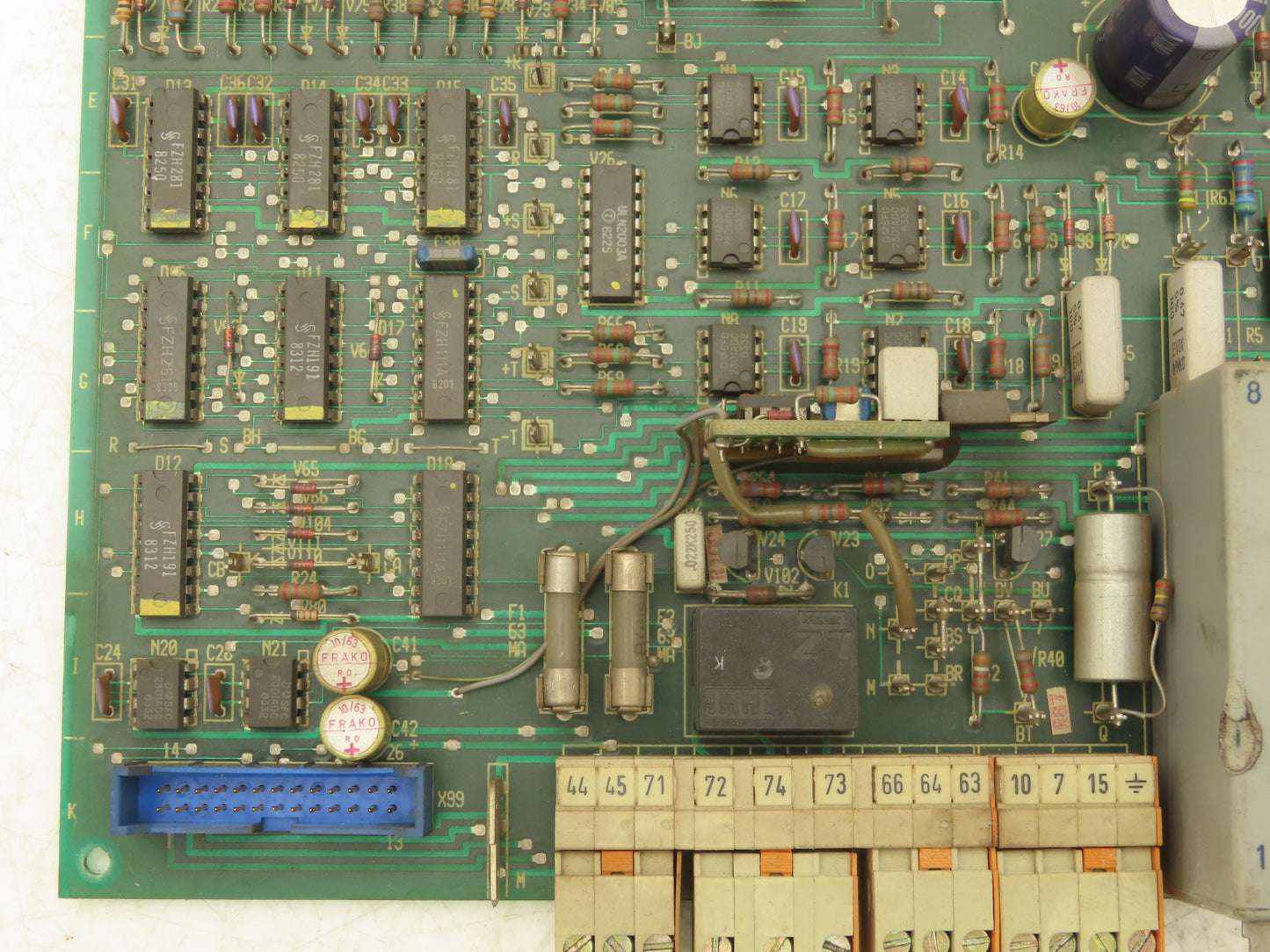 Siemens C98043-A1045-L Printed Circuit Control Board Slot Rack PCB