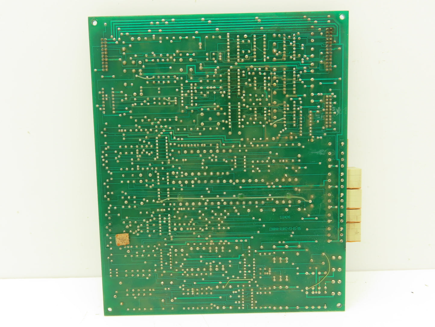 Siemens C98043-A1047-L Printed Circuit Control Board Slot Rack PCB