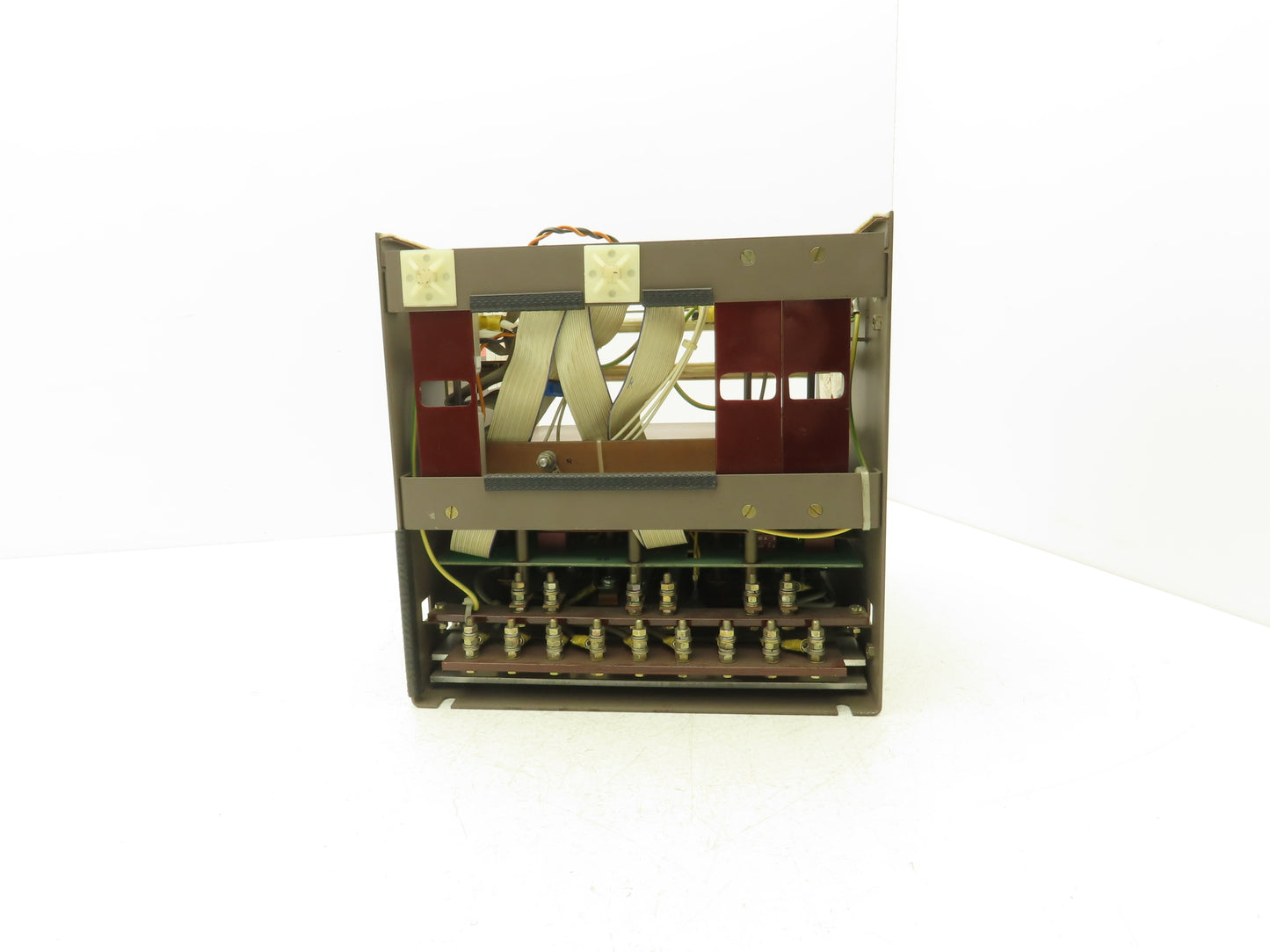 Cincinnati Milacron 1-230-0535 PCB Chassis 4 Slot Rack With Power Supply 275V