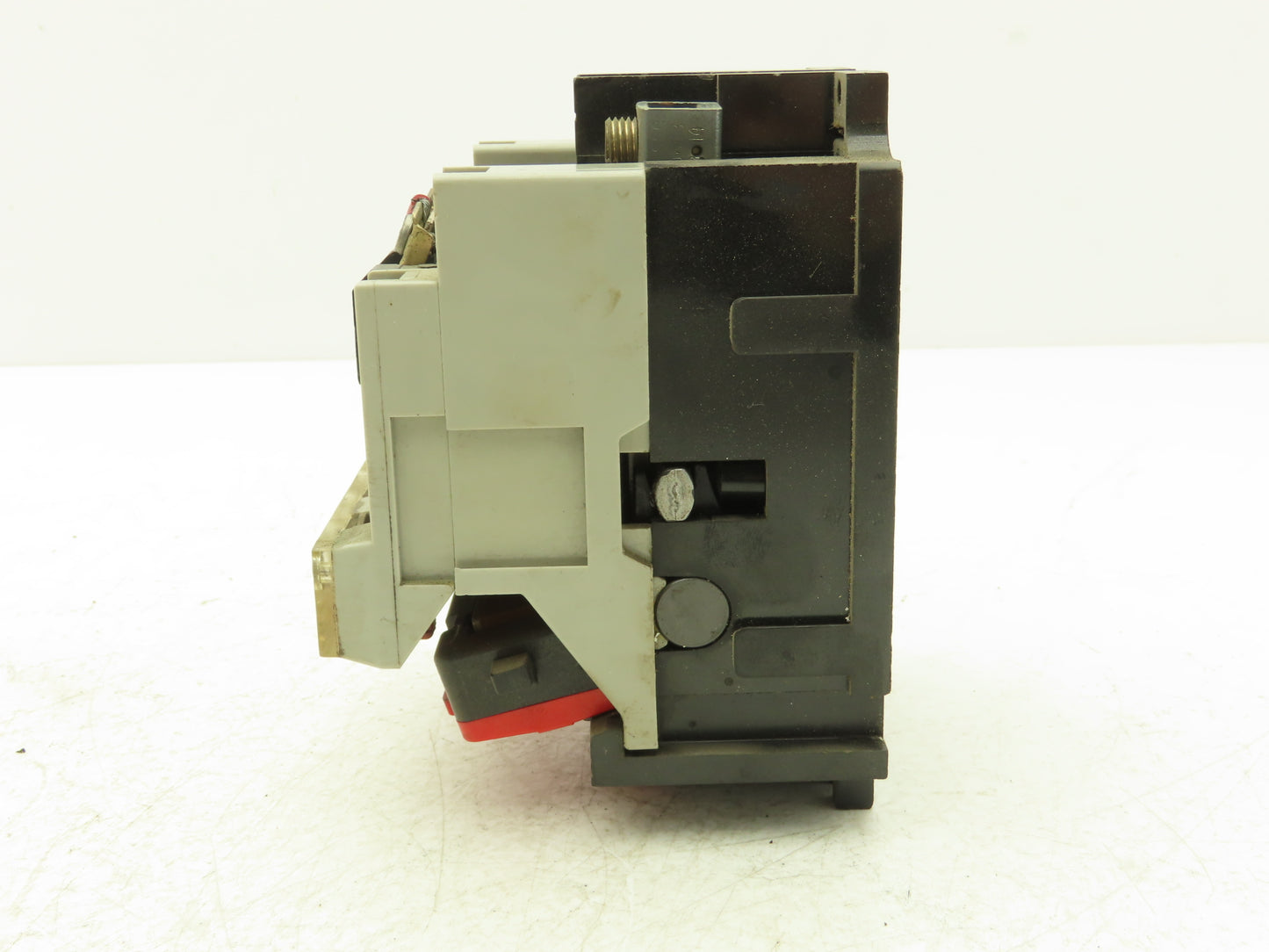 Arrow Hart AH33-233-U Motor Starter Contactor 3Ph 25Hp Size 3 550VAC W/480V Coil